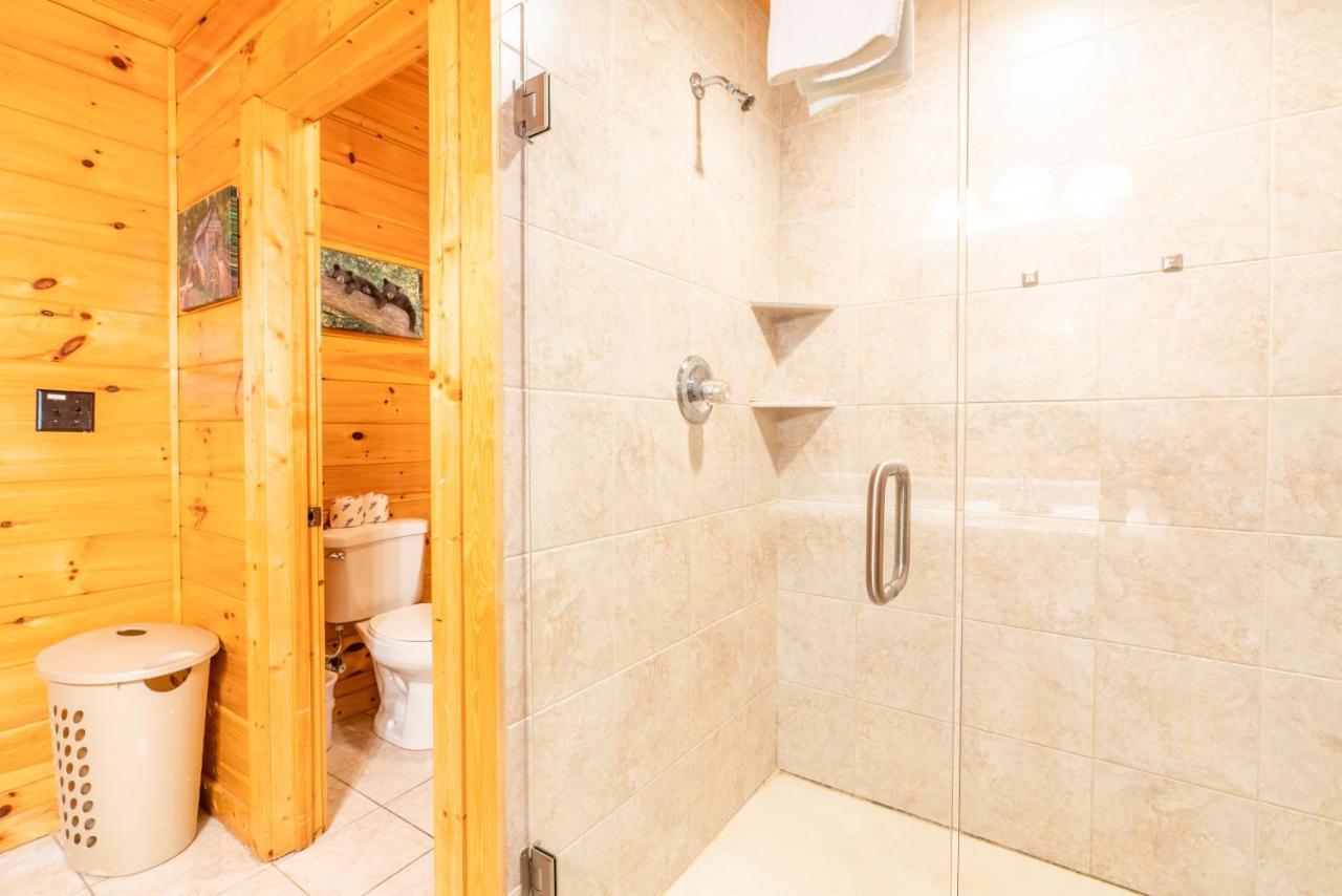 Comfort Cabin Bearway To Heaven W Private Hot Tub Pigeon Forge Exterior foto